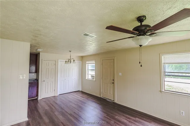 $1,200 | 601 Martin Luther King Jr Boulevard, Cameron, TX 76520