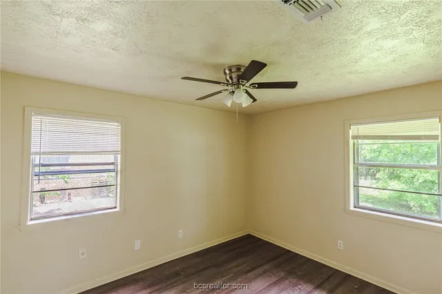 $1,200 | 601 Martin Luther King Jr Boulevard, Cameron, TX 76520