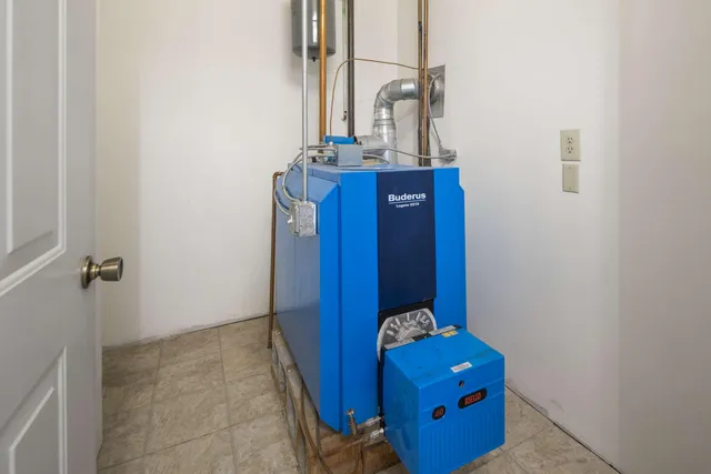 $2,875,000 | 361 Long Beach Avenue, York, ME 03909