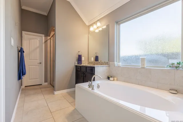 $2,800 | 8727 Hideout Bend, San Antonio, TX 78254