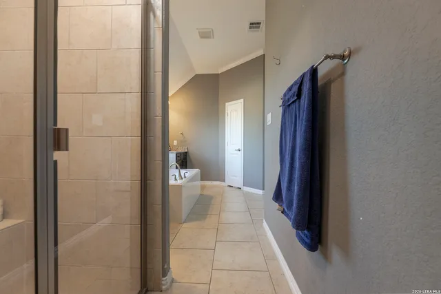 $2,800 | 8727 Hideout Bend, San Antonio, TX 78254