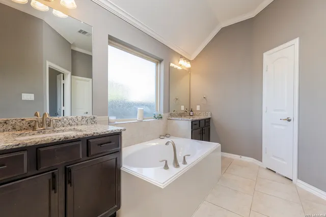 $2,800 | 8727 Hideout Bend, San Antonio, TX 78254