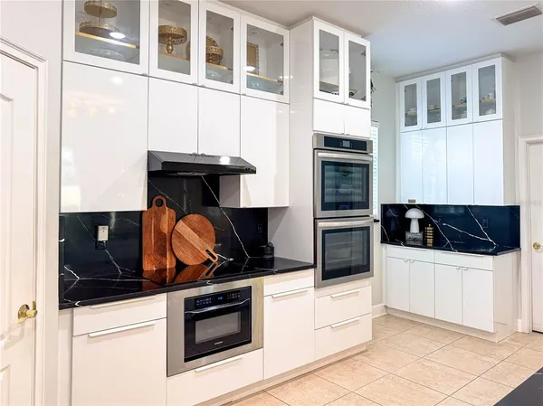 $810,000 | 19930 Dolores Ann Court, Lutz, FL 33549