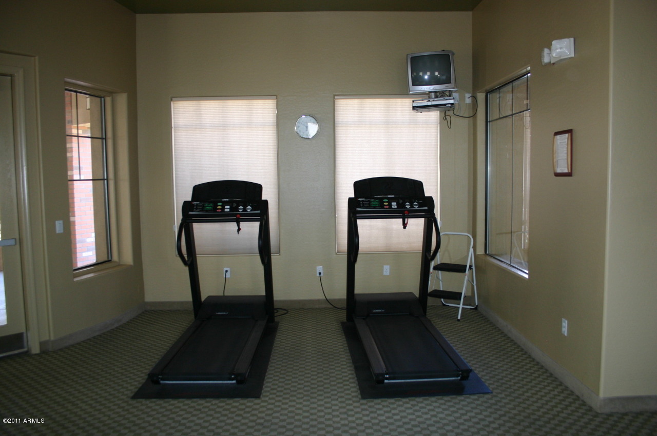4488 East Thomas Road, Unit 2005 Phoenix, AZ 85018 - Photo 30 of 37 IMG_1630