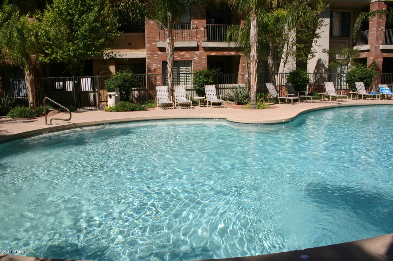 4488 East Thomas Road, Unit 2005 Phoenix, AZ 85018 - Photo 35 of 37 IMG_1636
