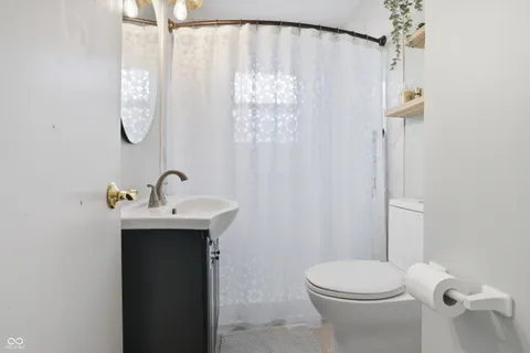 $186,000 | 456 South Catherwood Avenue, Indianapolis, IN 46219