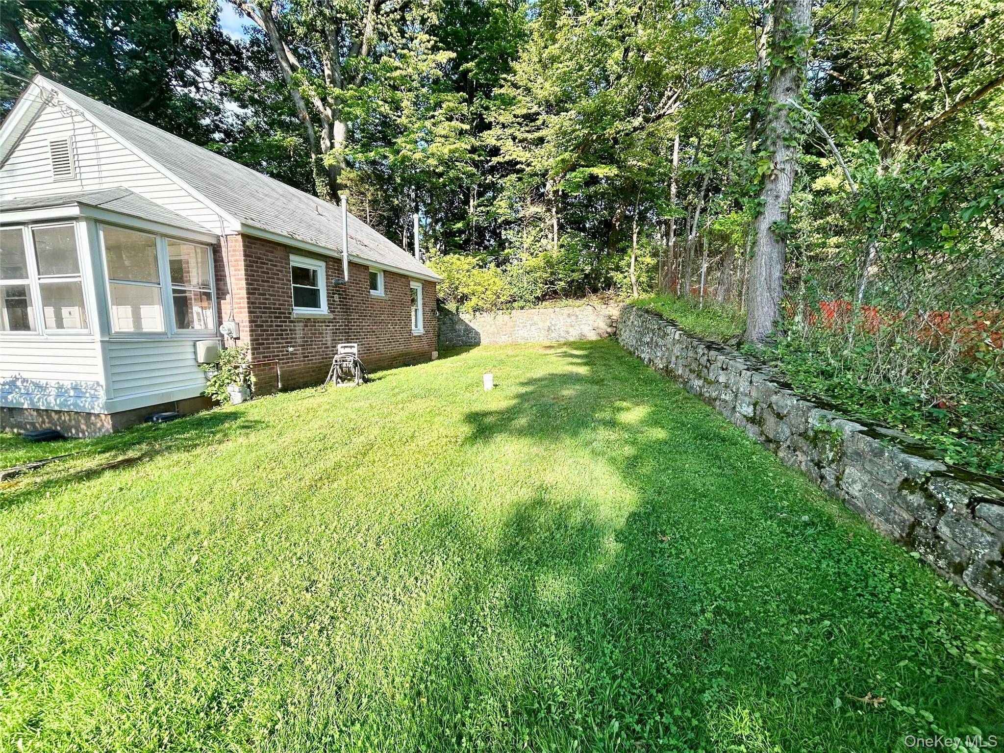 747 Rte 9W, Unit COTTAGE 8 Valley Cottage, NY 10989 - Photo 9 of 9 Gallery Image 9