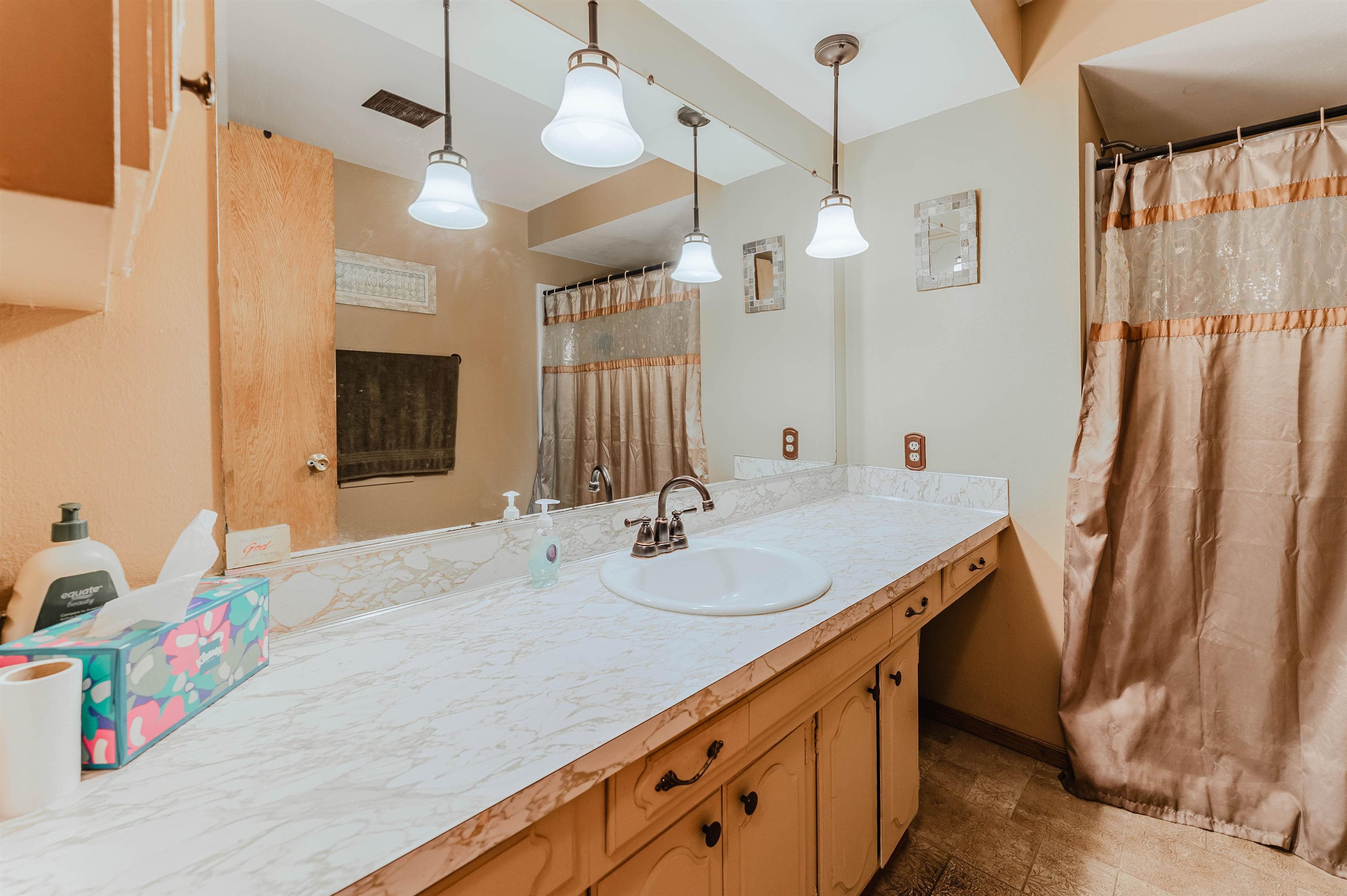 727 South Telulah Avenue Appleton, WI 54915 - Photo 23 of 33