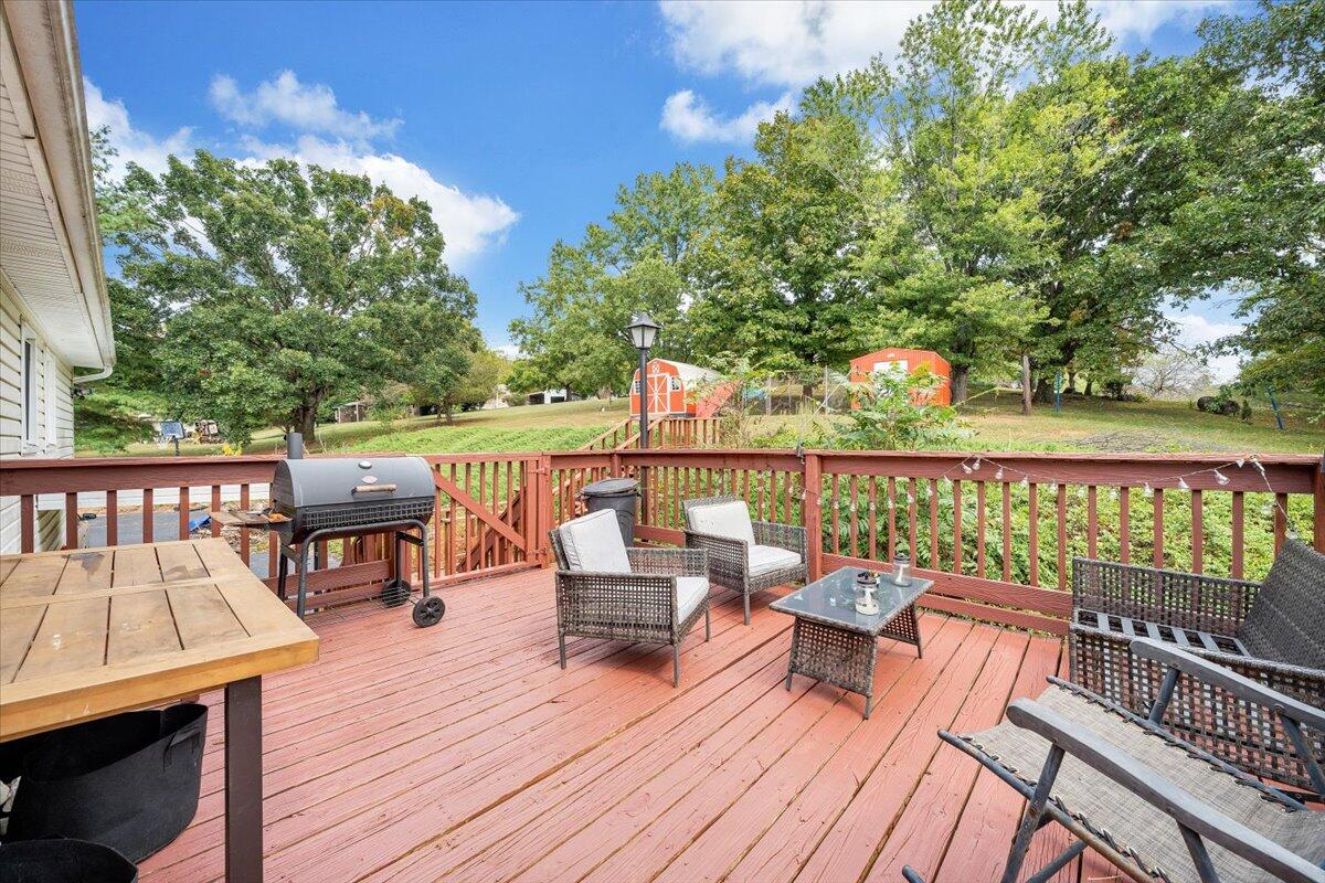 1043 Incline Drive Vinton, VA 24179 - Photo 45 of 58 Large deck with view