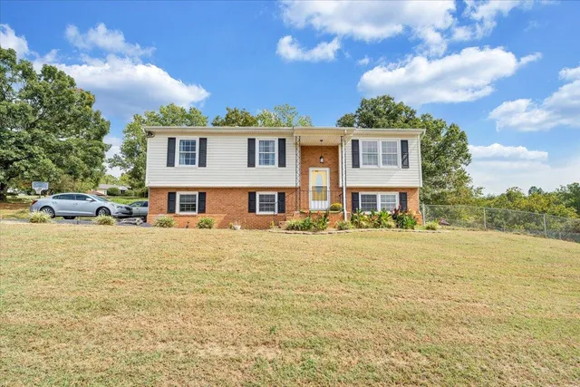 $293,500 | 1043 Incline Drive, Vinton, VA 24179