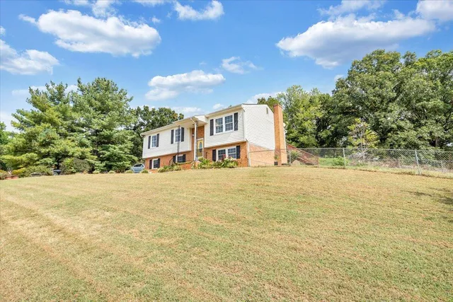 $293,500 | 1043 Incline Drive, Vinton, VA 24179