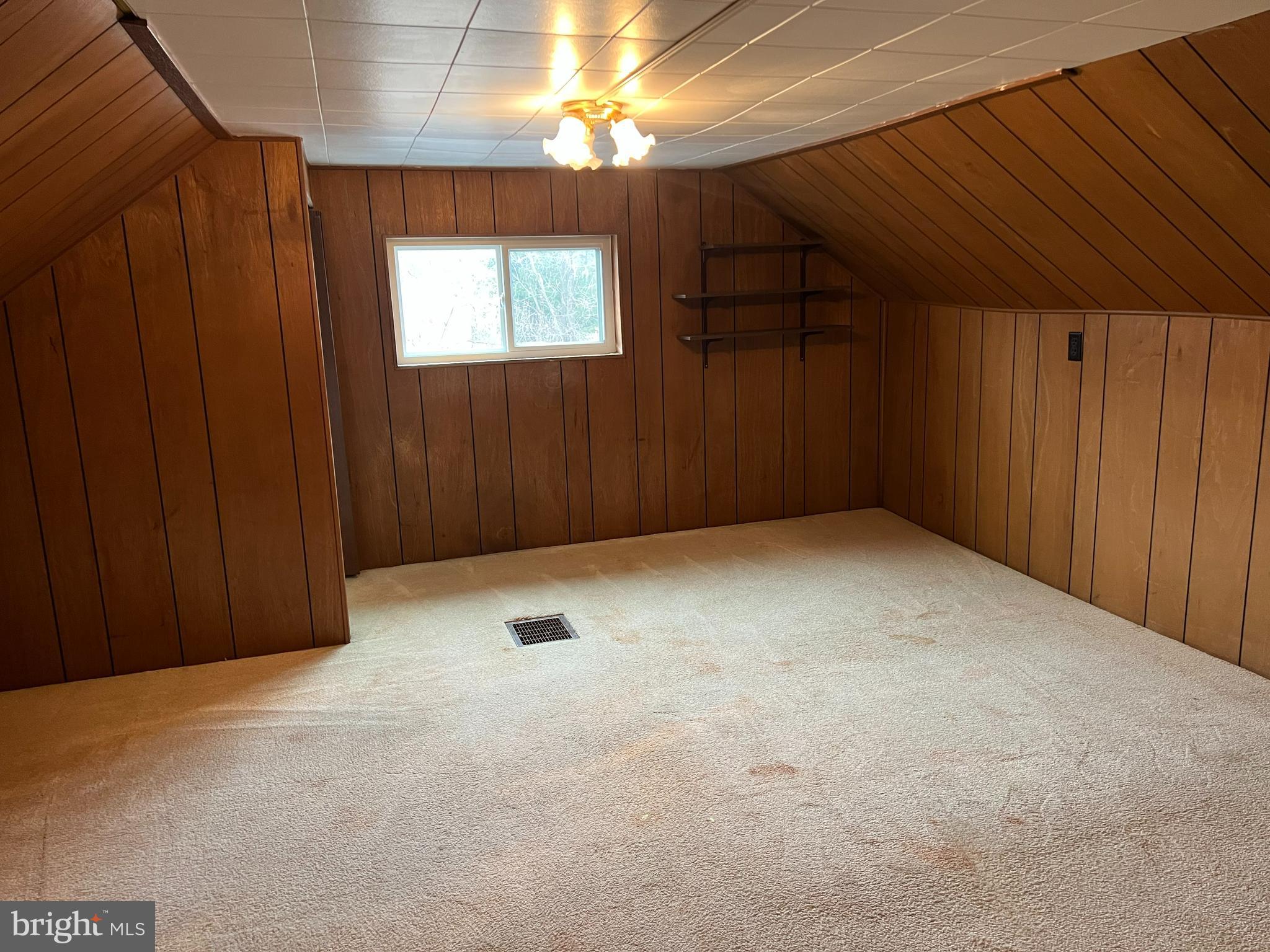 25447 Cascade Road Cascade, MD 21719 - Photo 20 of 22 an empty room with windows