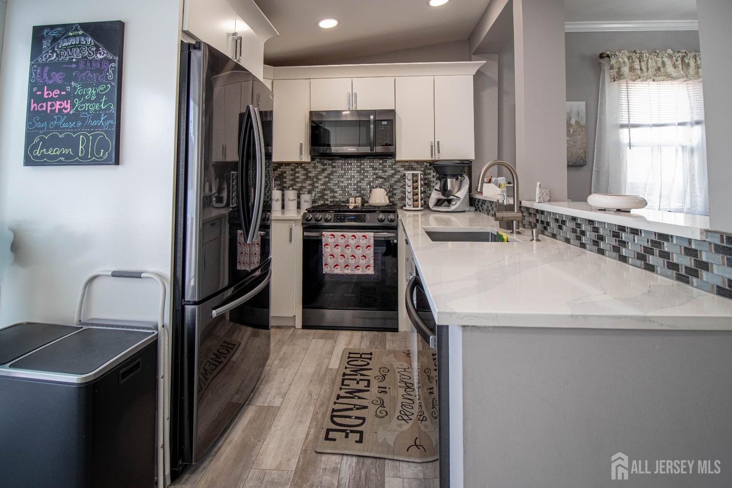 16 Chestnut Street South River, NJ 08882 - Photo 11 of 42