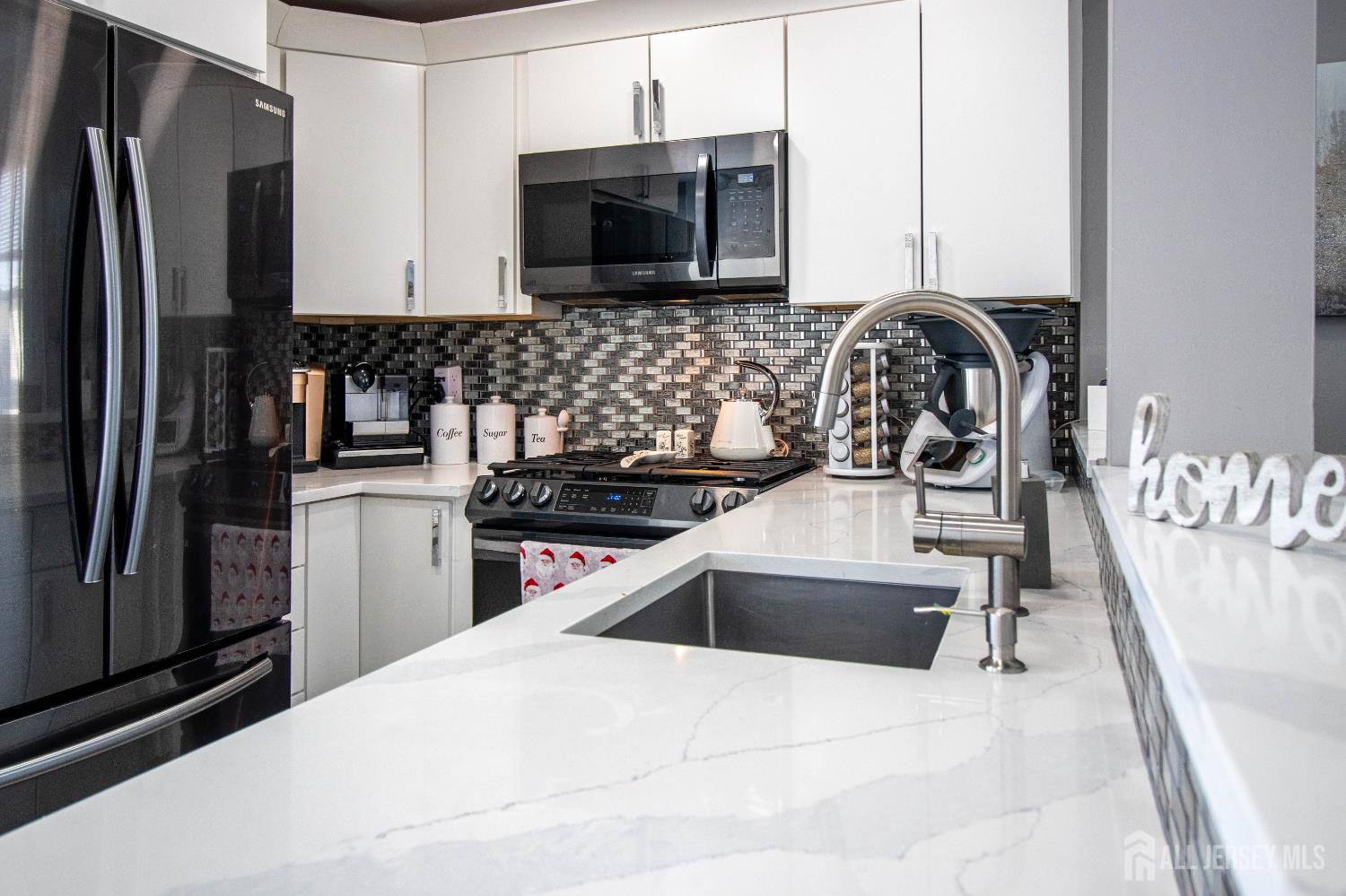 16 Chestnut Street South River, NJ 08882 - Photo 12 of 42