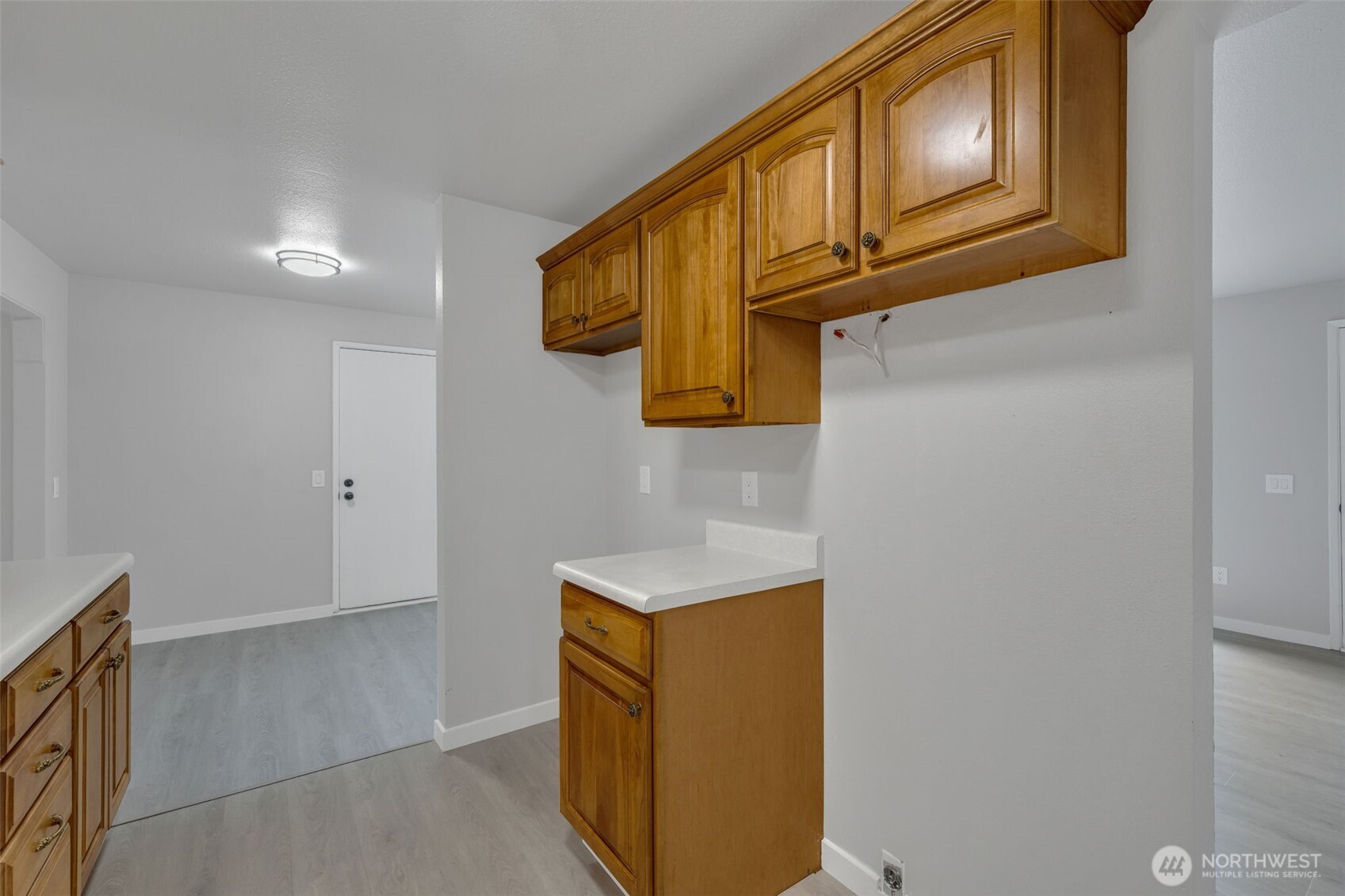 12833 9th Avenue Southwest Burien, WA 98146 - Photo 13 of 39