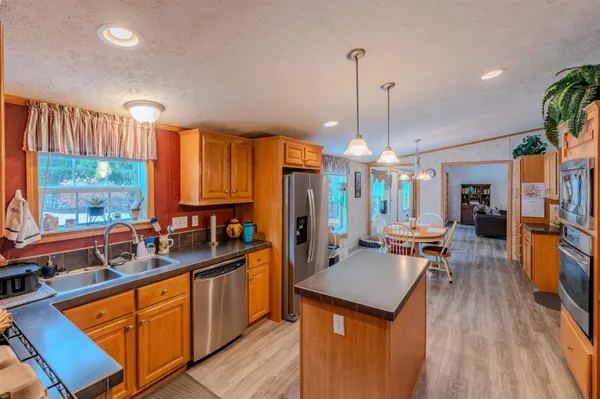 $349,999 | 956 Mosquitoville Road, Groton, VT 05046