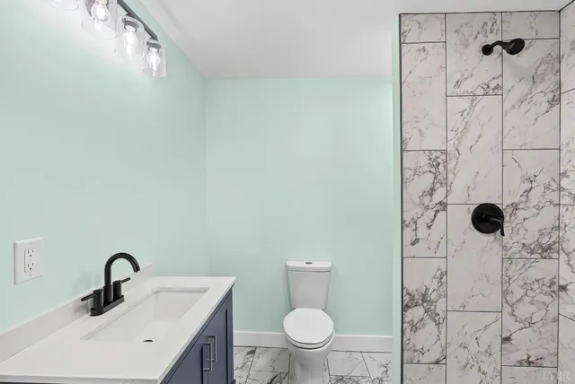 $296,500 | 204 Rogers Drive, Madison Heights, VA 24572