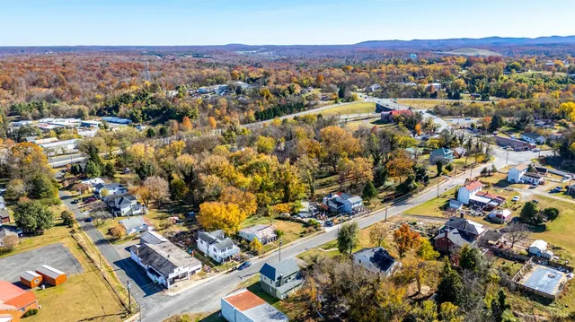 $296,500 | 204 Rogers Drive, Madison Heights, VA 24572