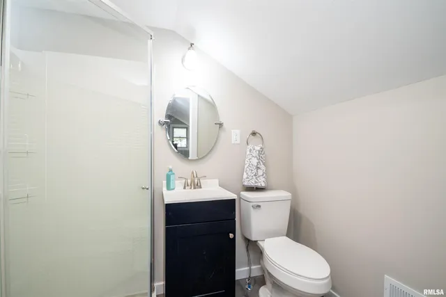 $198,000 | 15045 North River Beach Drive, Chillicothe, IL 61523