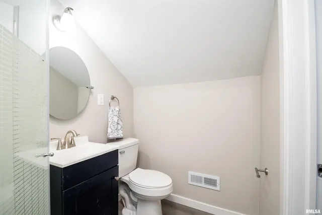 $198,000 | 15045 North River Beach Drive, Chillicothe, IL 61523