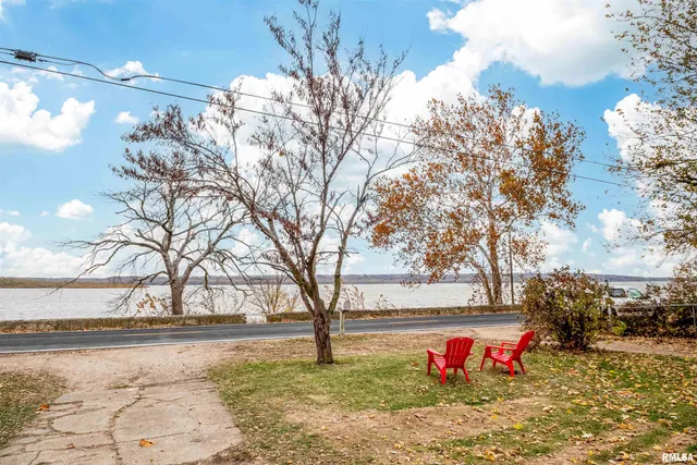 $198,000 | 15045 North River Beach Drive, Chillicothe, IL 61523