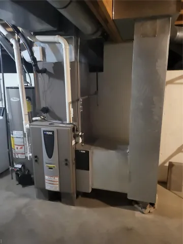 $340,000 | 2320 Baldwin Road, Unit R, New Athens, IL 62264