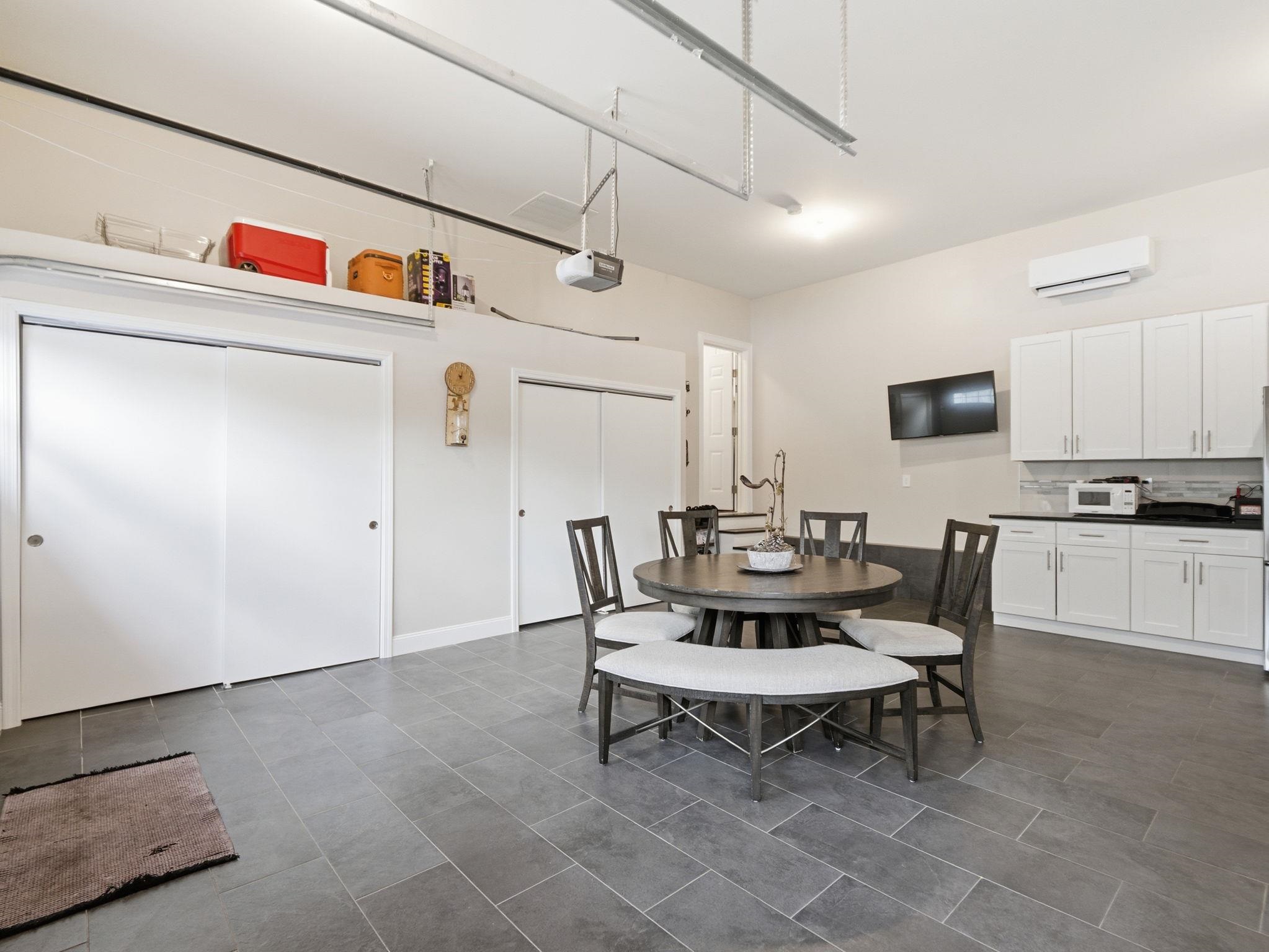 4 Wilshire Lane, Unit 4 Pelham, NH 03076 - Photo 31 of 39