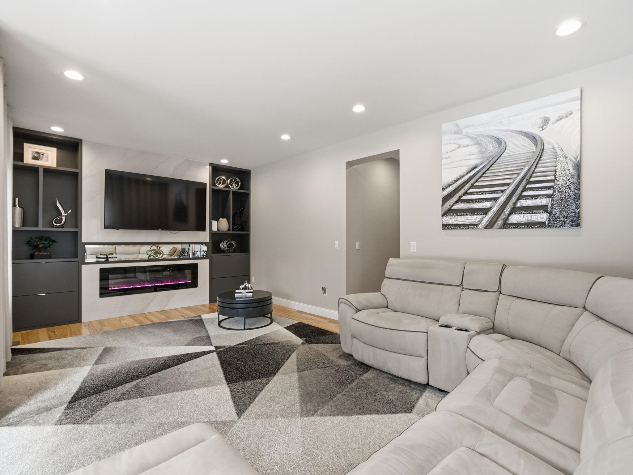 4 Wilshire Lane, Unit 4 Pelham, NH 03076 - Photo 10 of 39