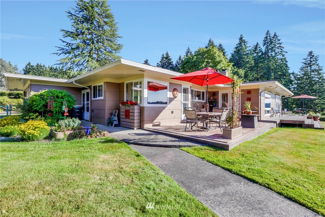 7047 Cooper Point Road Northwest Olympia, WA 98502 - Photo 12 of 40 Gallery Image 12