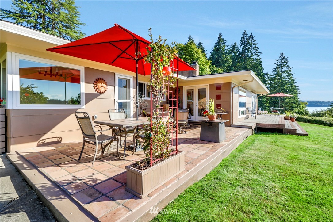 7047 Cooper Point Road Northwest Olympia, WA 98502 - Photo 13 of 40 Gallery Image 13