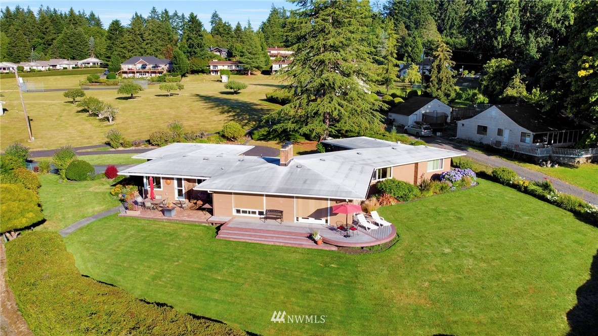 7047 Cooper Point Road Northwest Olympia, WA 98502 - Photo 14 of 40 Gallery Image 14