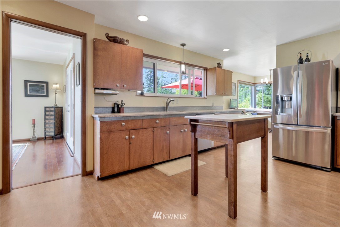 7047 Cooper Point Road Northwest Olympia, WA 98502 - Photo 28 of 40 Gallery Image 28