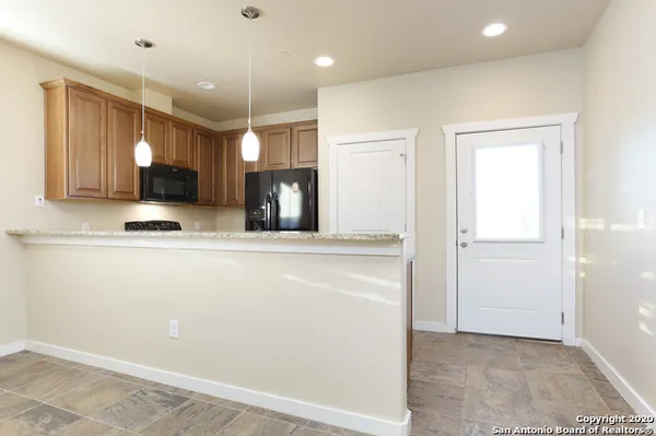 $1,600 | 223 Circle Court, Unit 223, Pleasanton, TX 78064