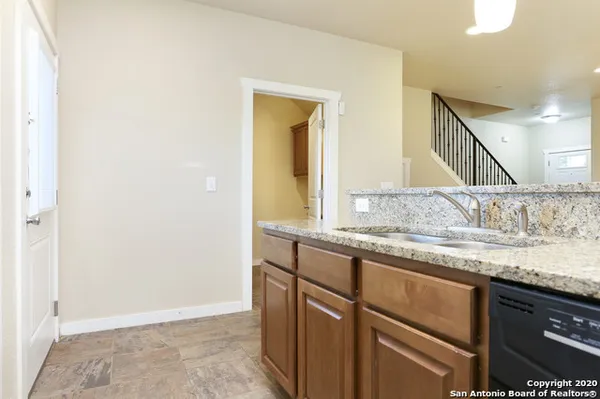 $1,600 | 223 Circle Court, Unit 223, Pleasanton, TX 78064