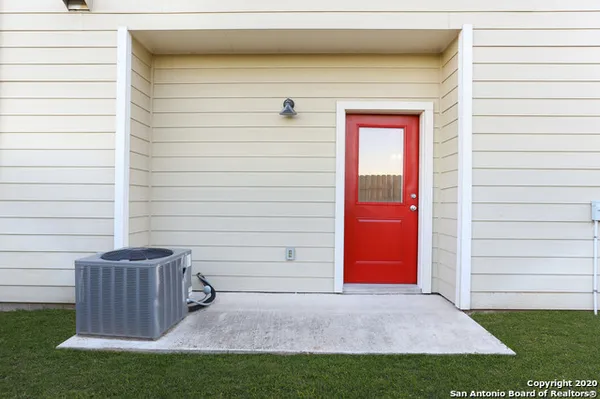 $1,600 | 223 Circle Court, Unit 223, Pleasanton, TX 78064