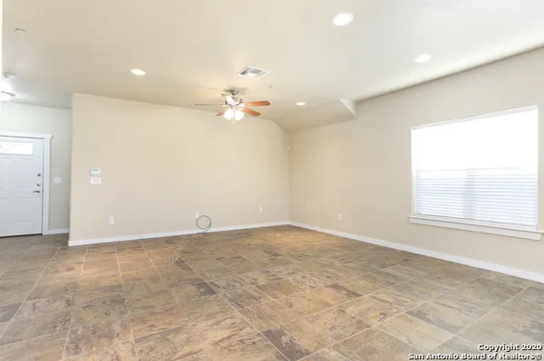 $1,600 | 223 Circle Court, Unit 223, Pleasanton, TX 78064