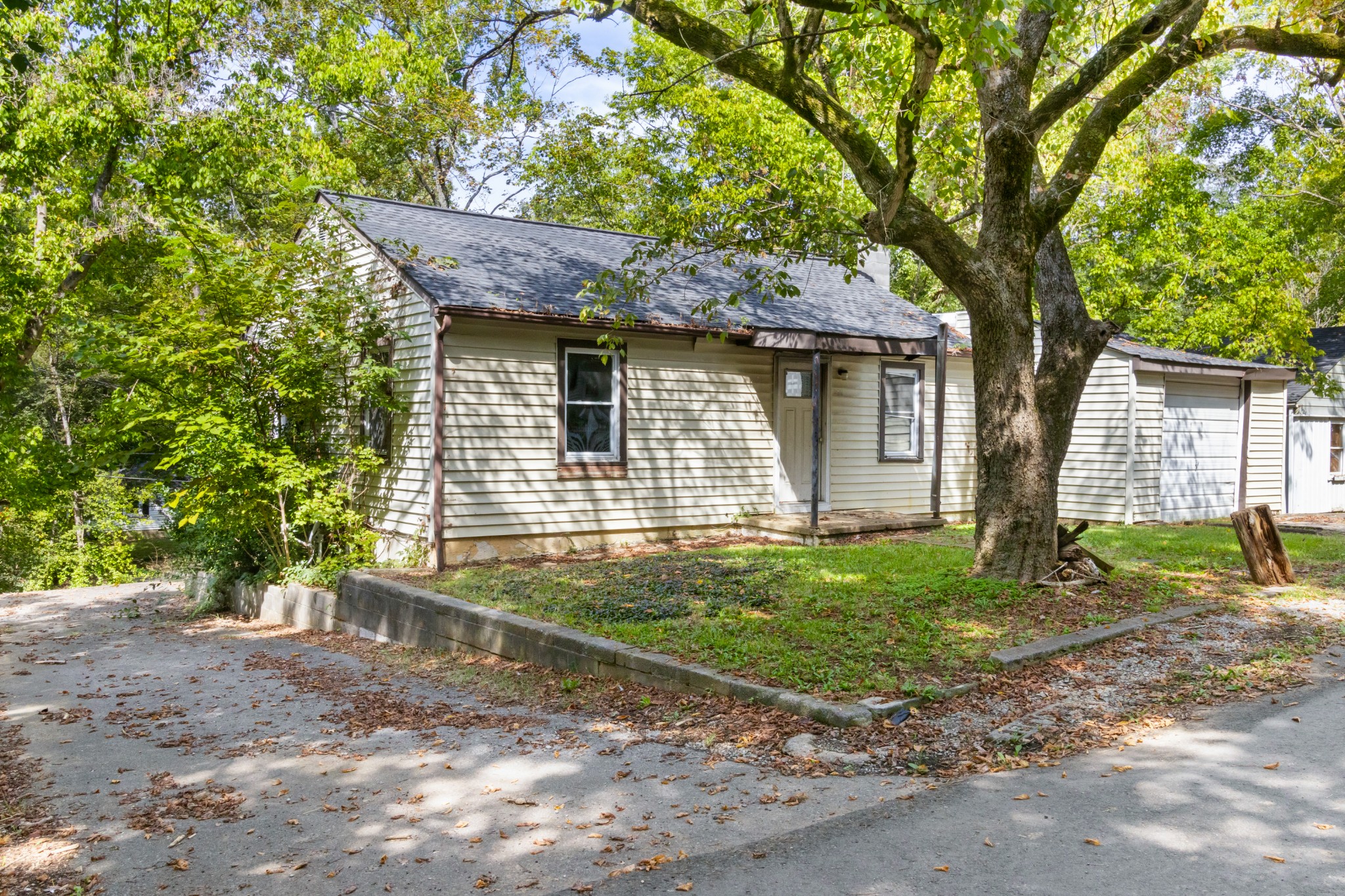 9 Proctor Drive Clarksville, TN 37043 - Photo 1 of 11 a view of a house with a yard
