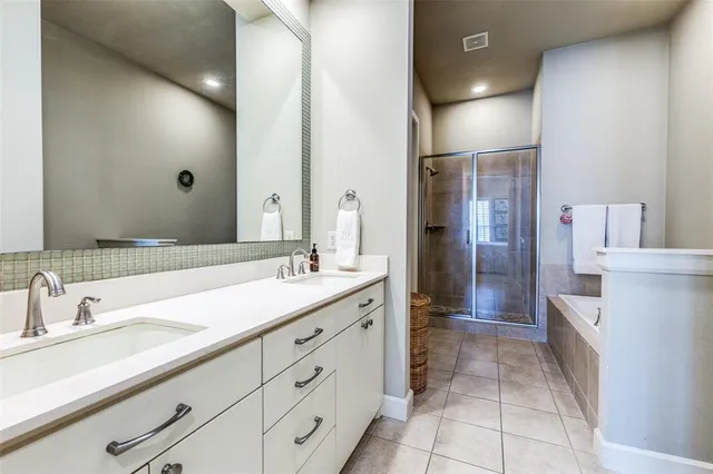 $469,900 | 7333 Valley View Lane, Unit 304, Dallas, TX 75240