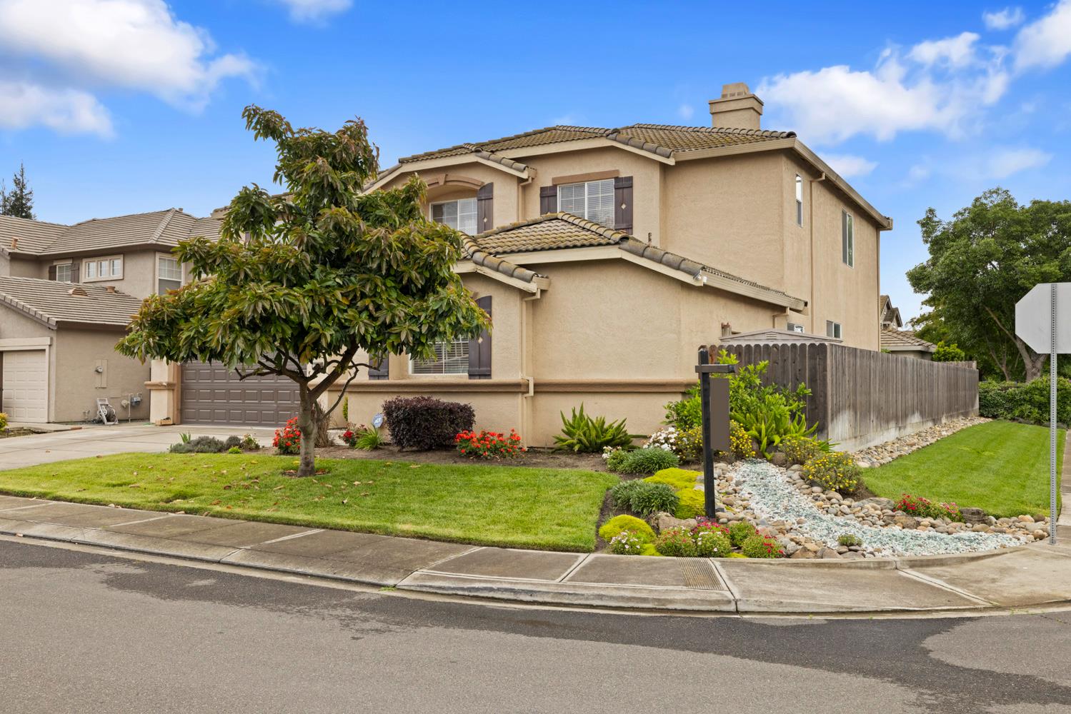4237 Blake Drive Modesto, CA 95356 - Photo 3 of 49