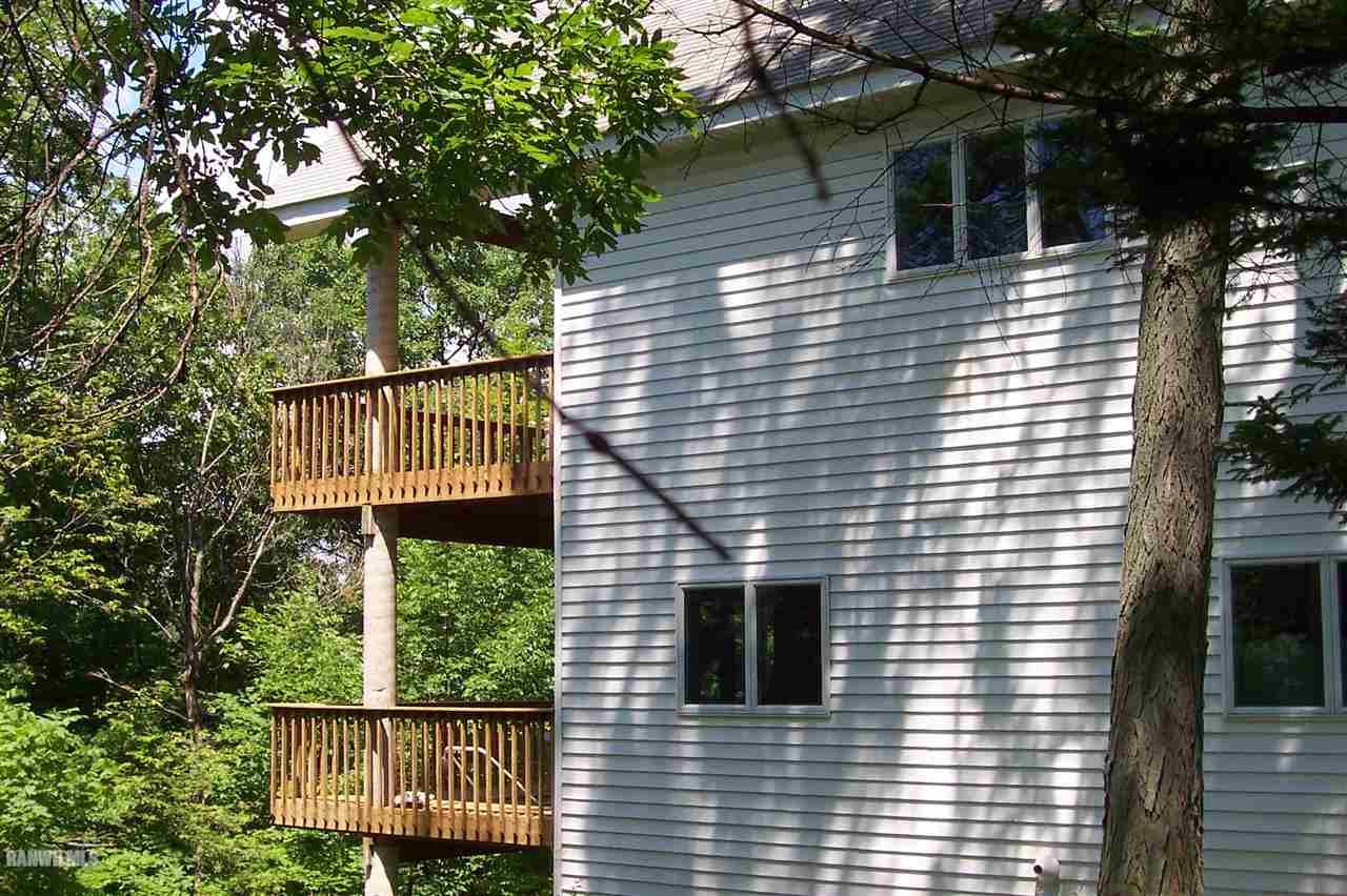 9293 West Diggin Hill Road Hanover, IL 61041 - Photo 4 of 19 a view of a house with a tree