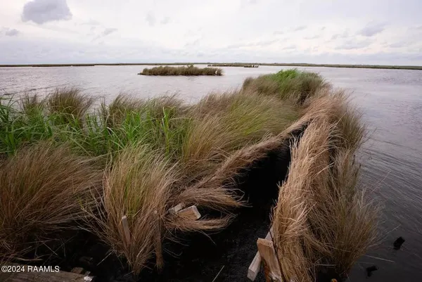 $3,367,420 | 0 Southwest Louisiana Brackish Water Marsh, Cameron, LA 70631