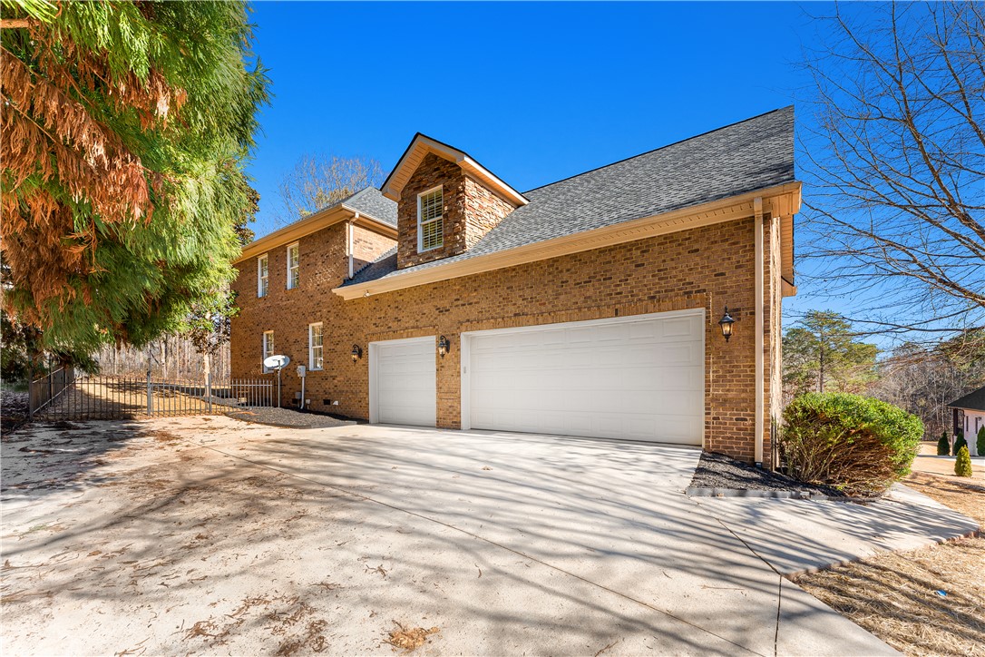 109 Limelight Drive Anderson, SC 29621 - Photo 5 of 38