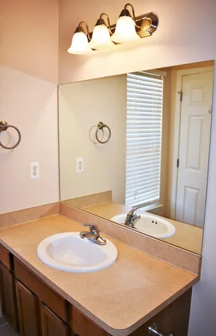 $1,700 | 609 Powell Drive, Dundee, MI 48131