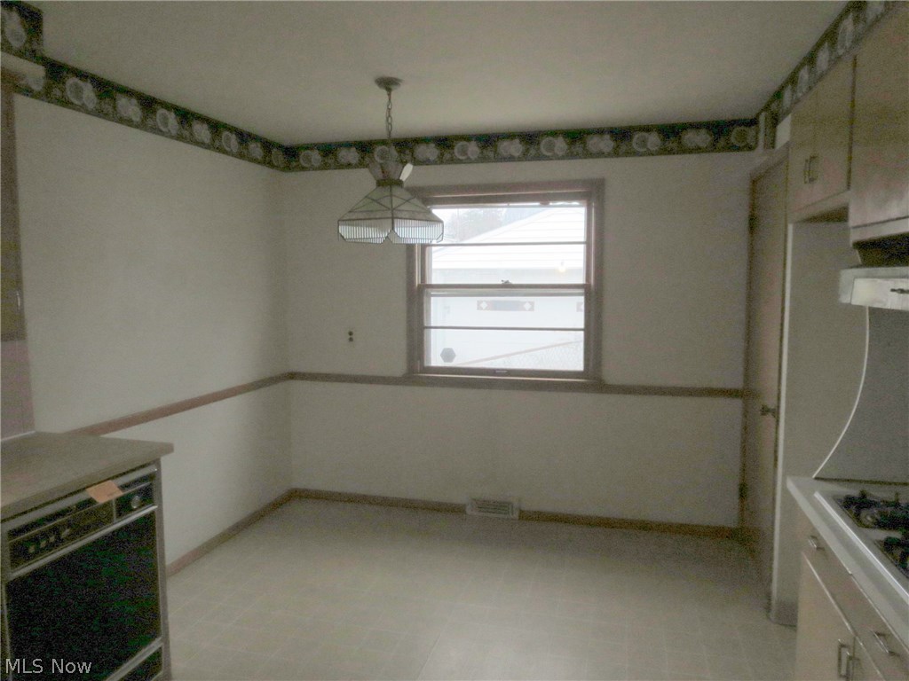 9716 David Road Garfield Heights, OH 44125 - Photo 9 of 23