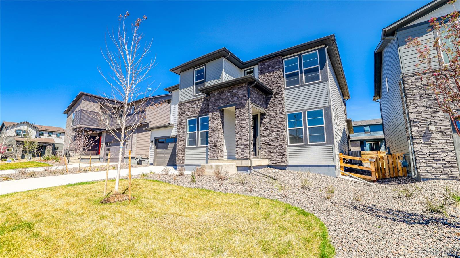 3978 North Buchanan Way Aurora, CO 80019 - Photo 2 of 31