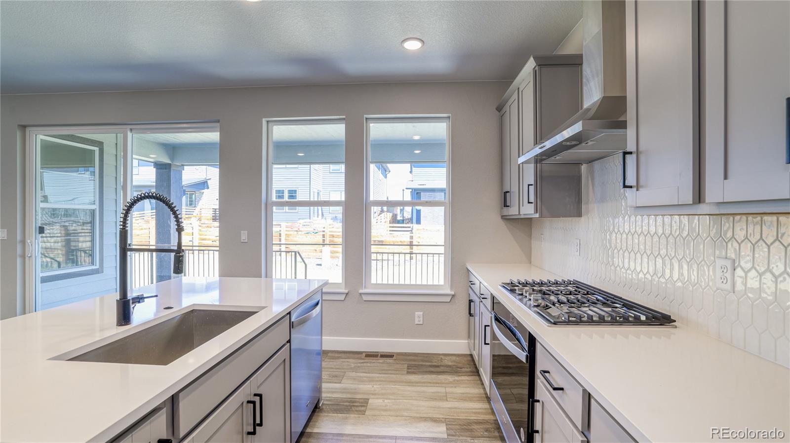 3978 North Buchanan Way Aurora, CO 80019 - Photo 10 of 31