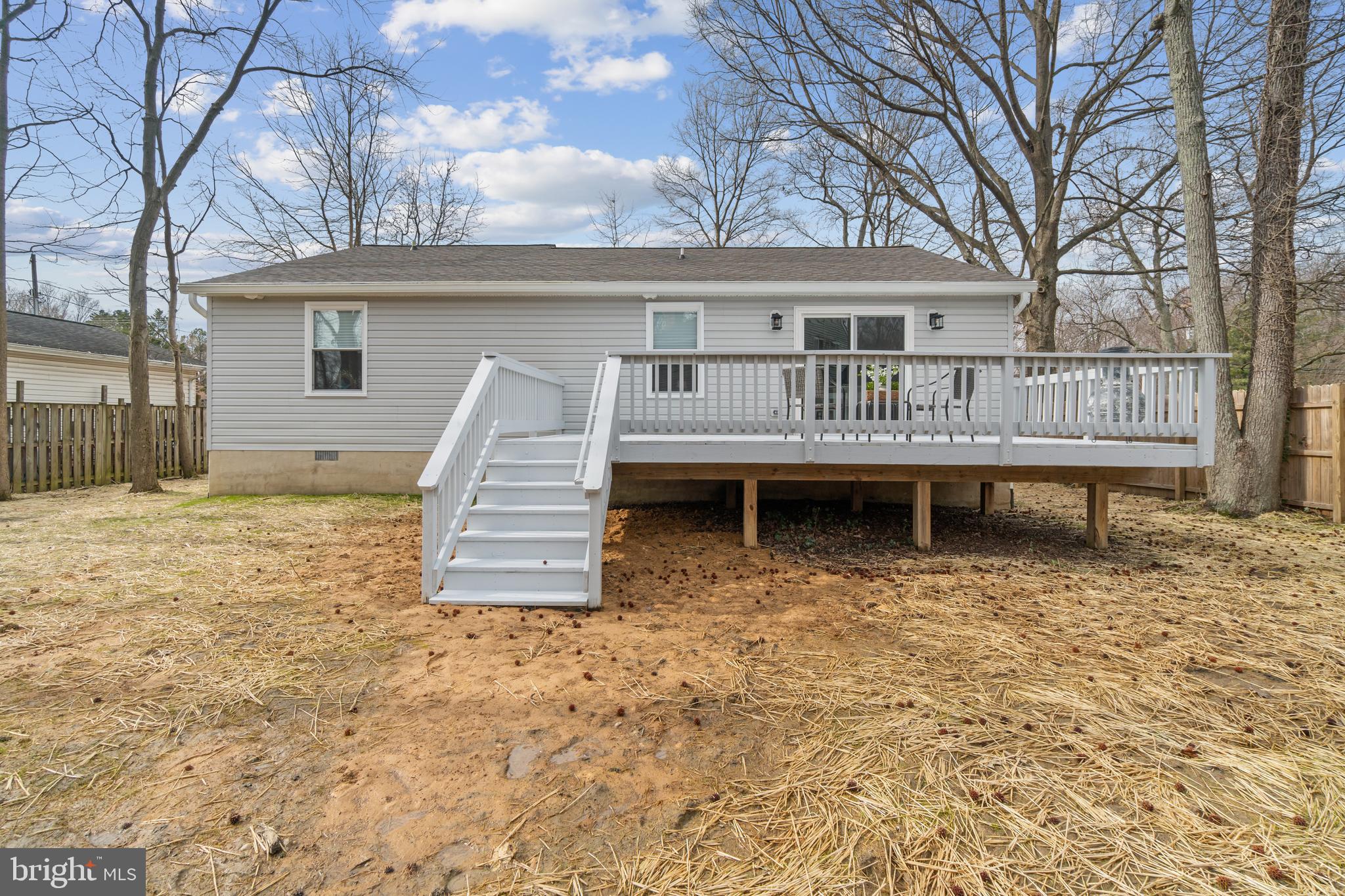 3335 Thomas Point Road Annapolis, MD 21403 - Photo 31 of 37 Large Rear Deck
