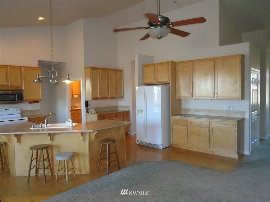 4159 Britton Loop Road Bellingham, WA 98226 - Photo 4 of 25 Gallery Image 4