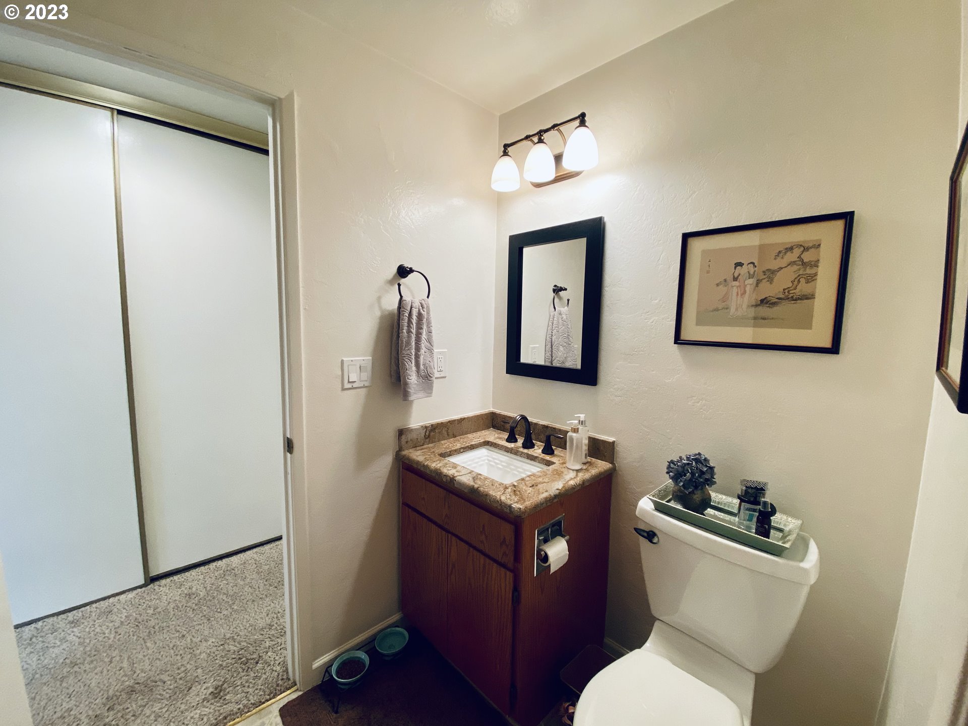 2252 Ridgeway Drive Eugene, OR 97401 - Photo 12 of 45 Gallery Image 12