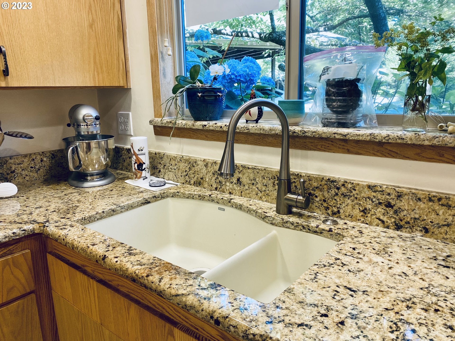 2252 Ridgeway Drive Eugene, OR 97401 - Photo 10 of 45 Gallery Image 10